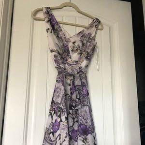 V neck chiffon dress